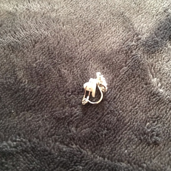 Clip on crystal earrings - Picture 2 of 3